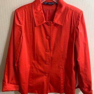 Size L red ladies lined jacket/blazer with hidden pockets. Fold up sleeves.
